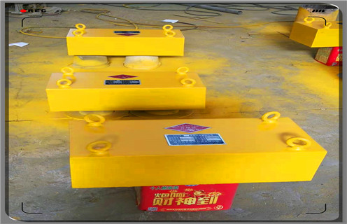 永磁除鐵器，永磁除鐵器建議您在購買時(shí)查驗(yàn)下供應(yīng)商資質(zhì)及產(chǎn)品質(zhì)量