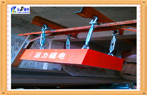 除鐵器，除鐵器的工作原理_結構及工作原理_在除鐵器前可安裝金屬探測器價格型號表_磁場強度標準范圍 