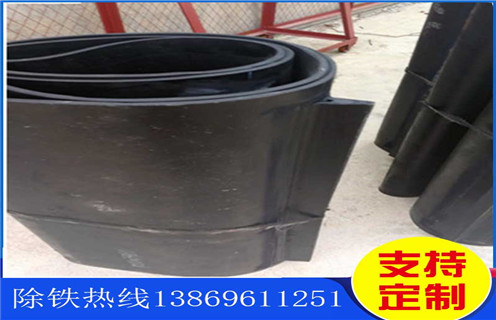 除鐵器皮帶，北京除鐵器棄鐵皮帶怠速_北京除鐵器棄鐵皮帶怠速皮帶原因及如何調(diào)_刮板價(jià)格